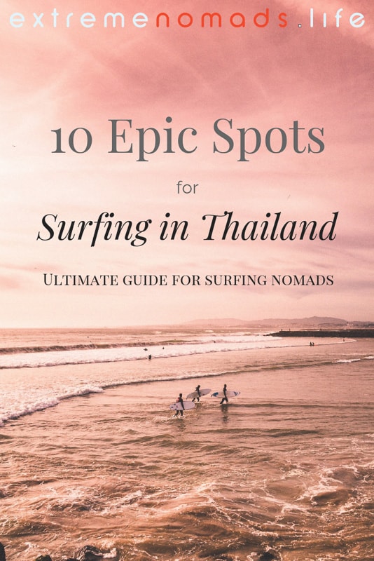 pinterest beeld met zonsondergang en surfers die op strand in Thailand lopen