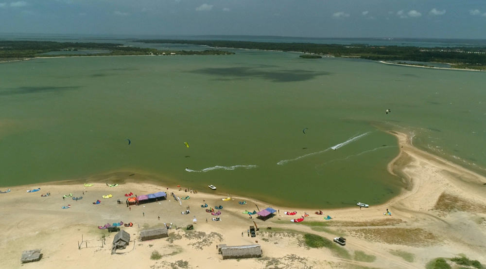 kitesurfing in kalpitiya