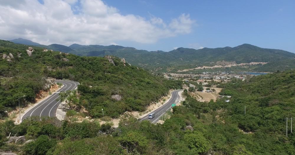 Winding mountain roads in Phan Rang, Vietnam