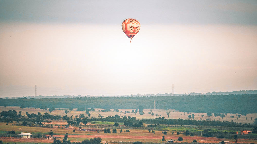 Heißluftballon über Mui Ne, Vietnam