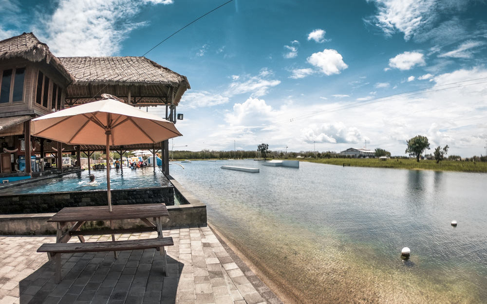 Wasseraktivitäten im Bali Wake Park