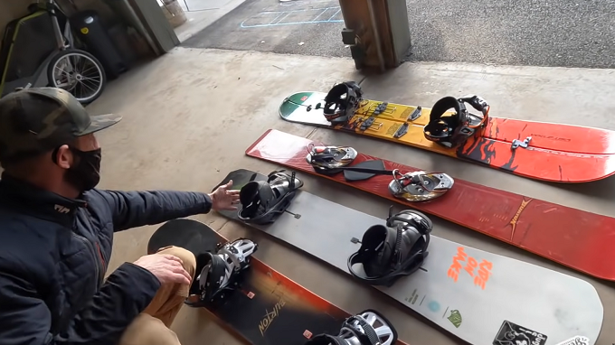 montage des fixations de snowboard