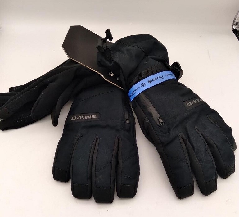 snowboard gloves with wrist guards