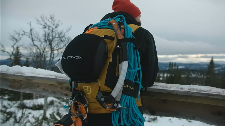 best snowboard backpacks