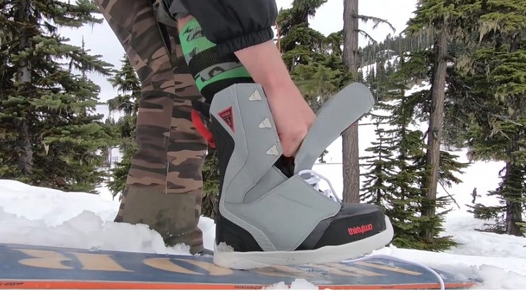 how to break in snowboard boots