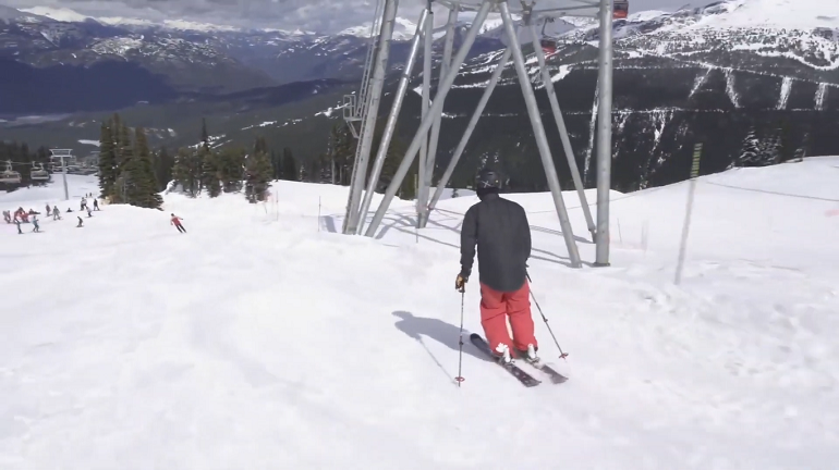 how to downhill ski