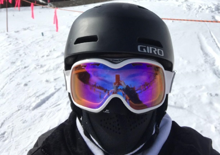 giro kids ski helmet