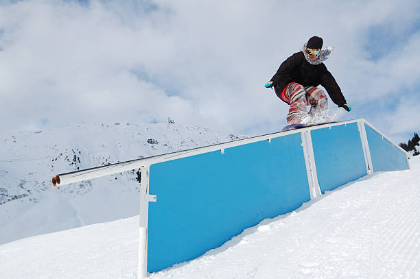 jibbing snowboard