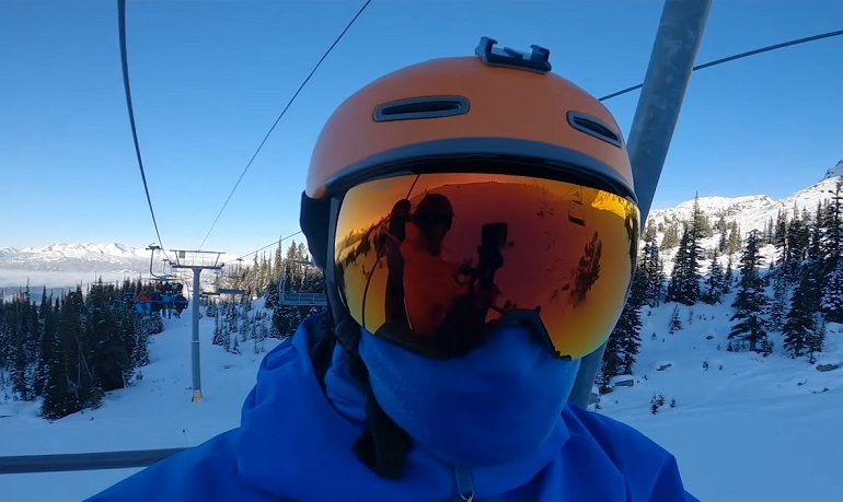 mirrored snow goggles