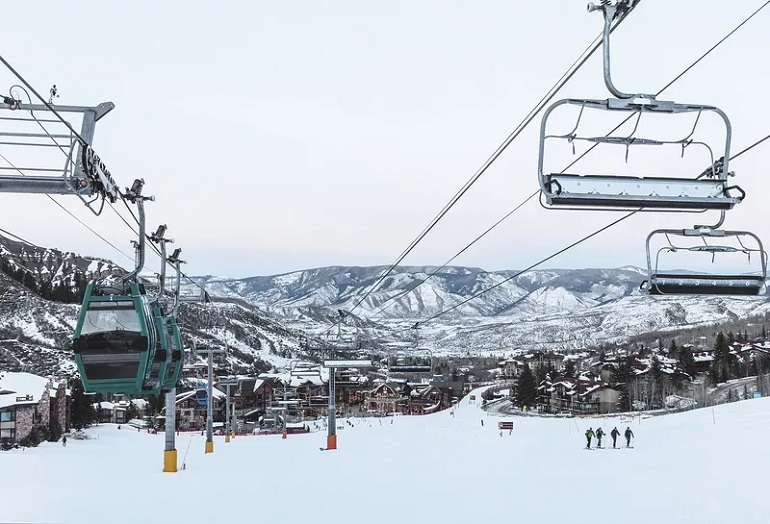 9 Best Ski Resorts in Colorado – Our Favorite Places 2024