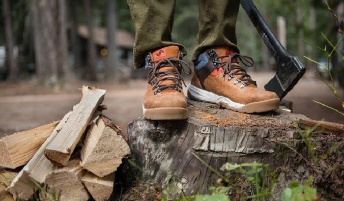 shoes for snowshoeing