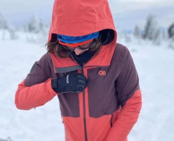 women skiing jacket