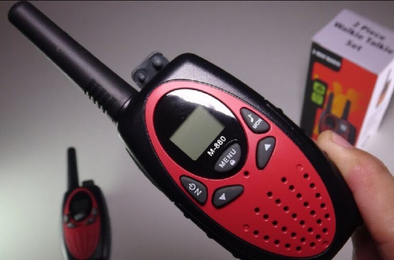 7 Best Walkietalkie for Skiing 2023 Extreme Nomads