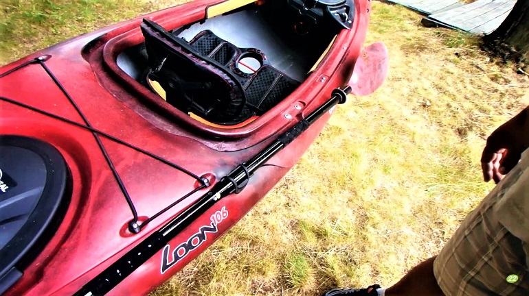 kayak de pêche en rivière