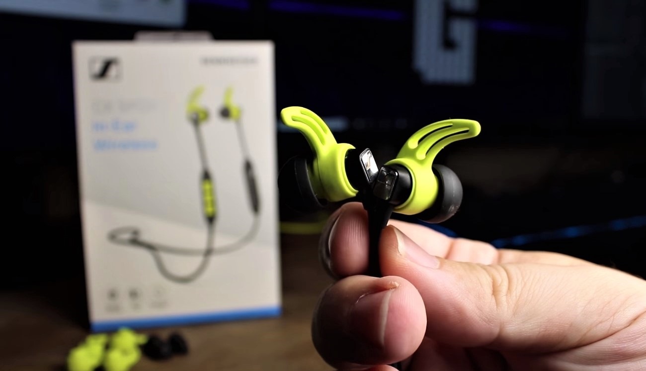 best earbuds for snowboarding