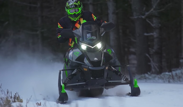 bestes Arctic Cat Schneemobil