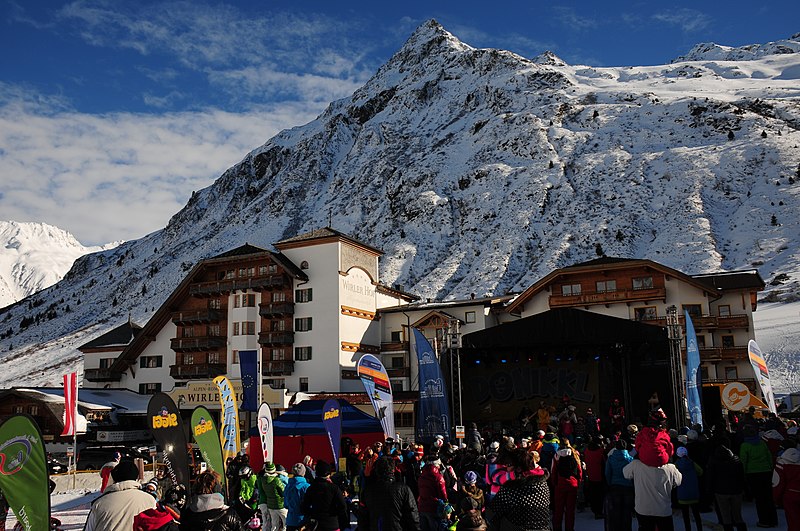 What is apres ski ultimate guide to rock the after party