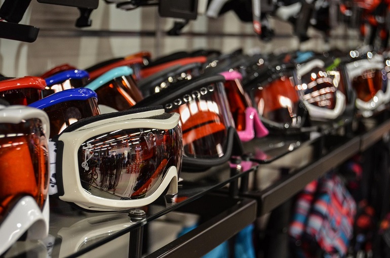 What VLT for ski goggles mean? VLT ranges explained