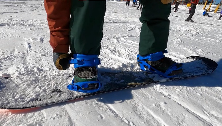 wie man Snowboardschuhe auszieht