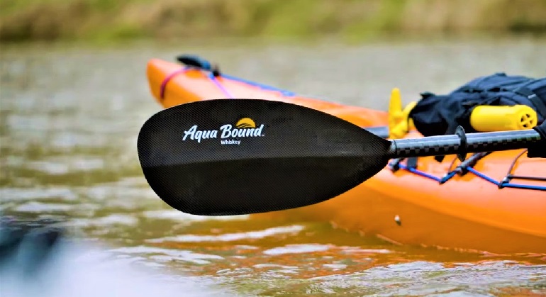 kayak rowing