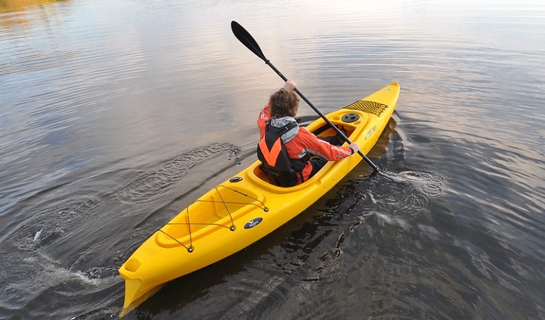 sit in vs sit on kayak