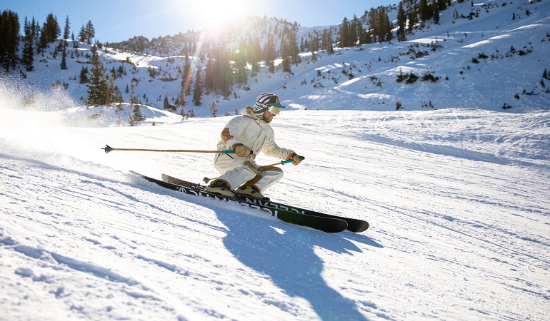 skis de course pour la neige molle