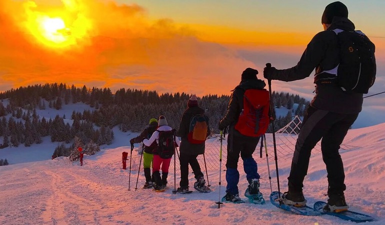 how to snowshoe