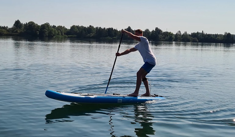 cruise paddle board