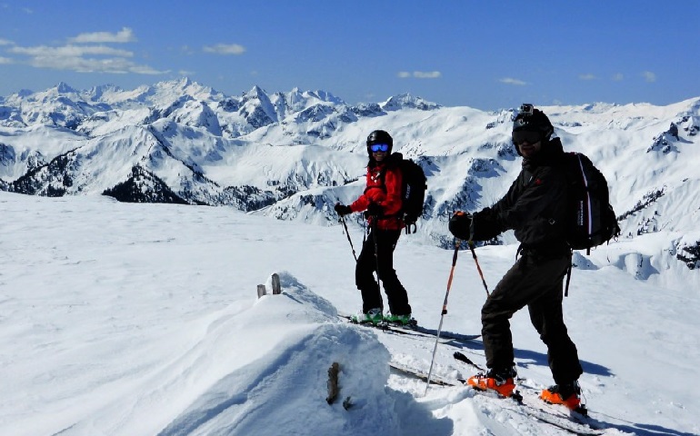 ski de randonnée dans l'arrière-pays